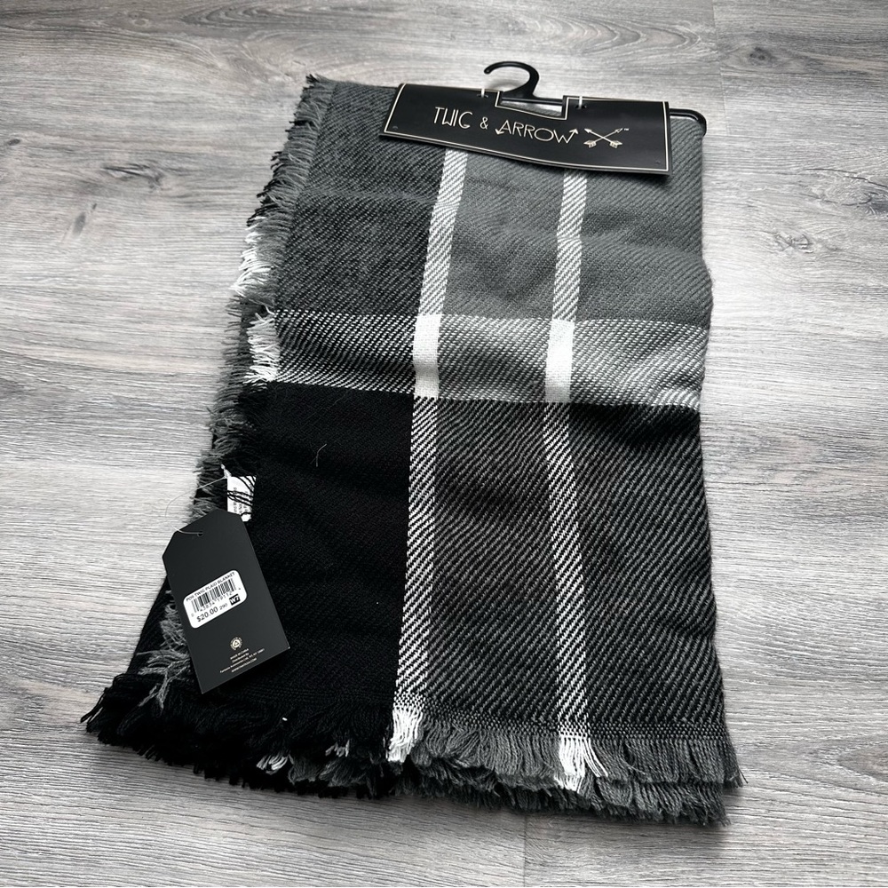 Women’s Plaid Blanket Scarf